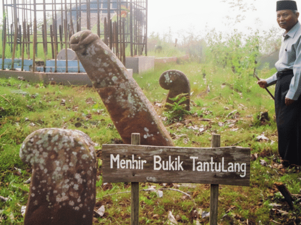 Menhir Bukik Tantulang