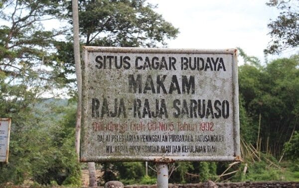 Makam Rajo-rajo Saruaso